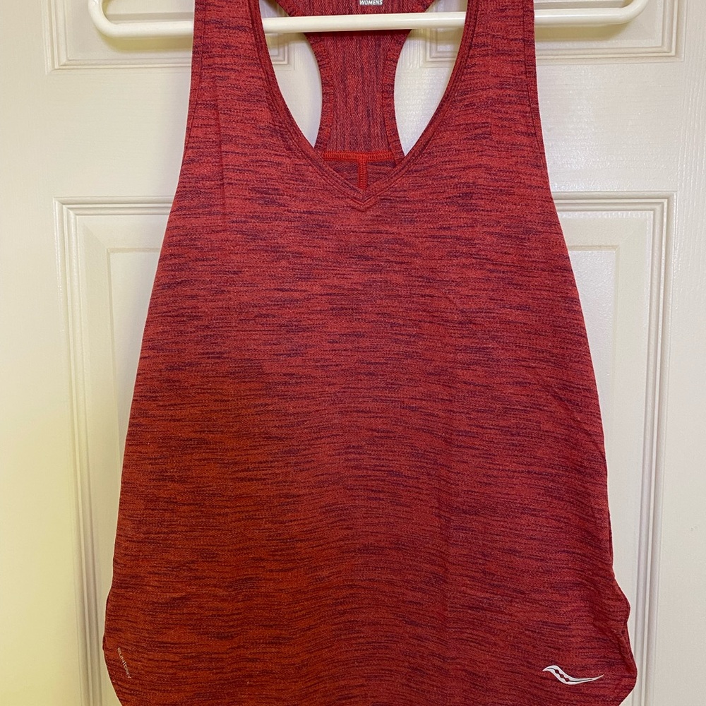 Saucony Red Tank Top Size M